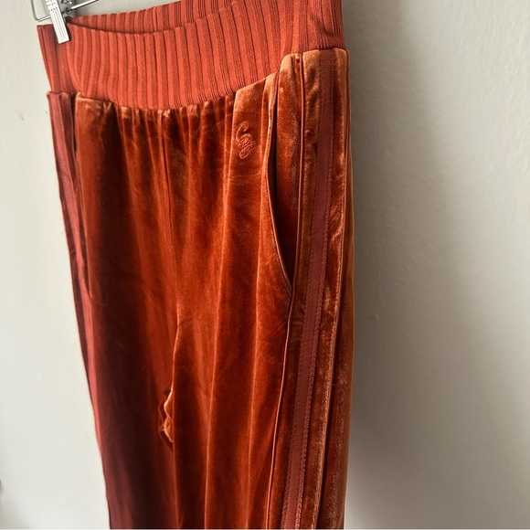 House of CB London Velour Track Sporty Chic Joggers in Rust Orange Size Small - Picture 6 of 12